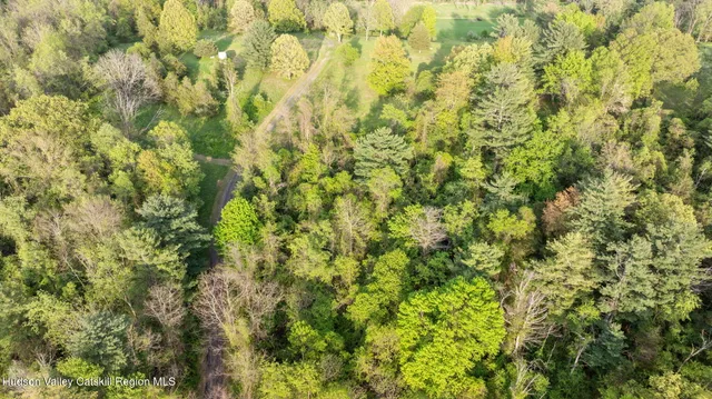 $350,000 | 2 High Rock Road, New Baltimore, NY 12192