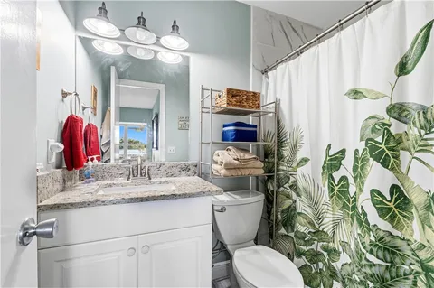 $169,700 | 2800 Indian River Boulevard, Unit 9D, Vero Beach, FL 32960