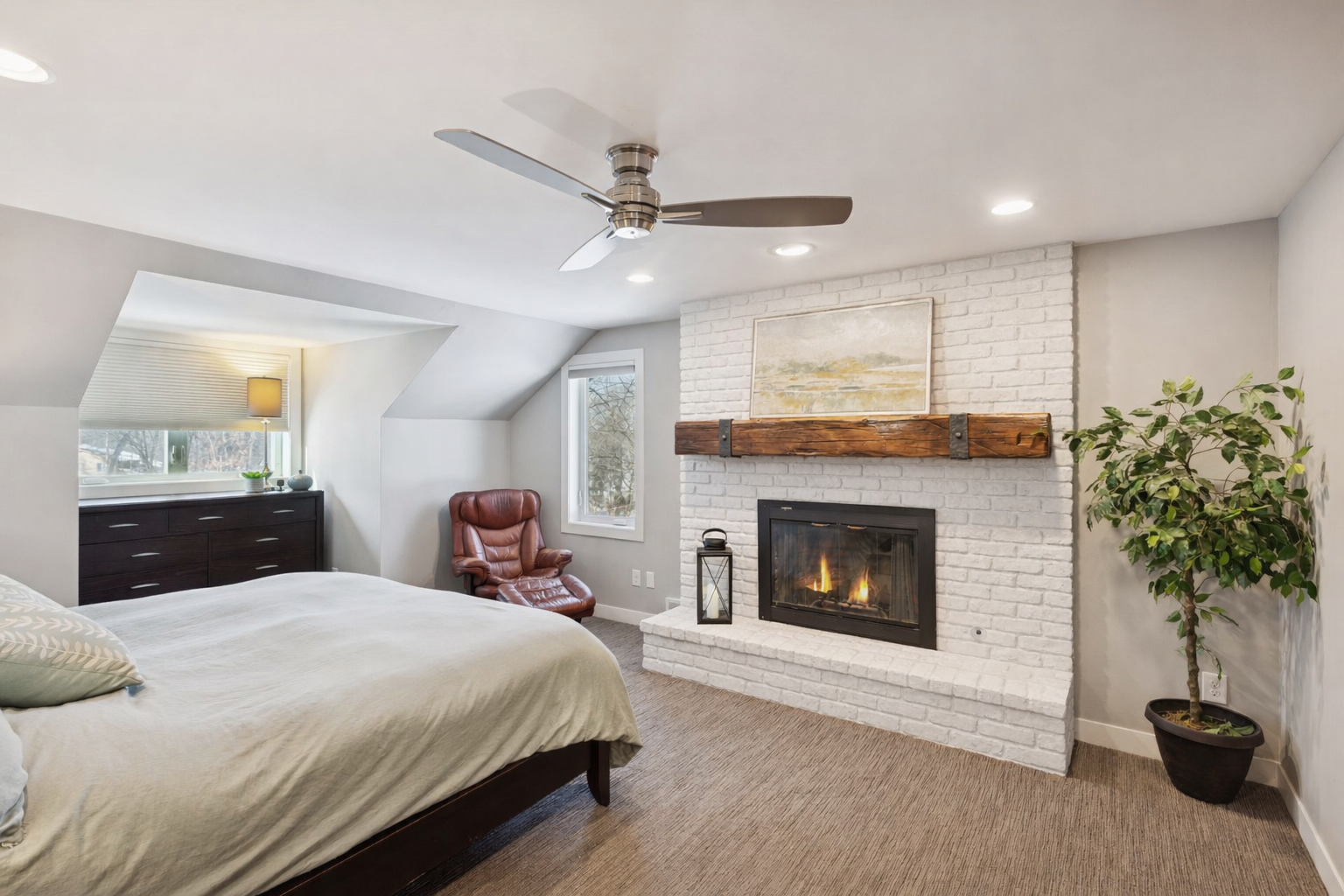 4360 Chimo East Deephaven, MN 55391 - Photo 13 of 33