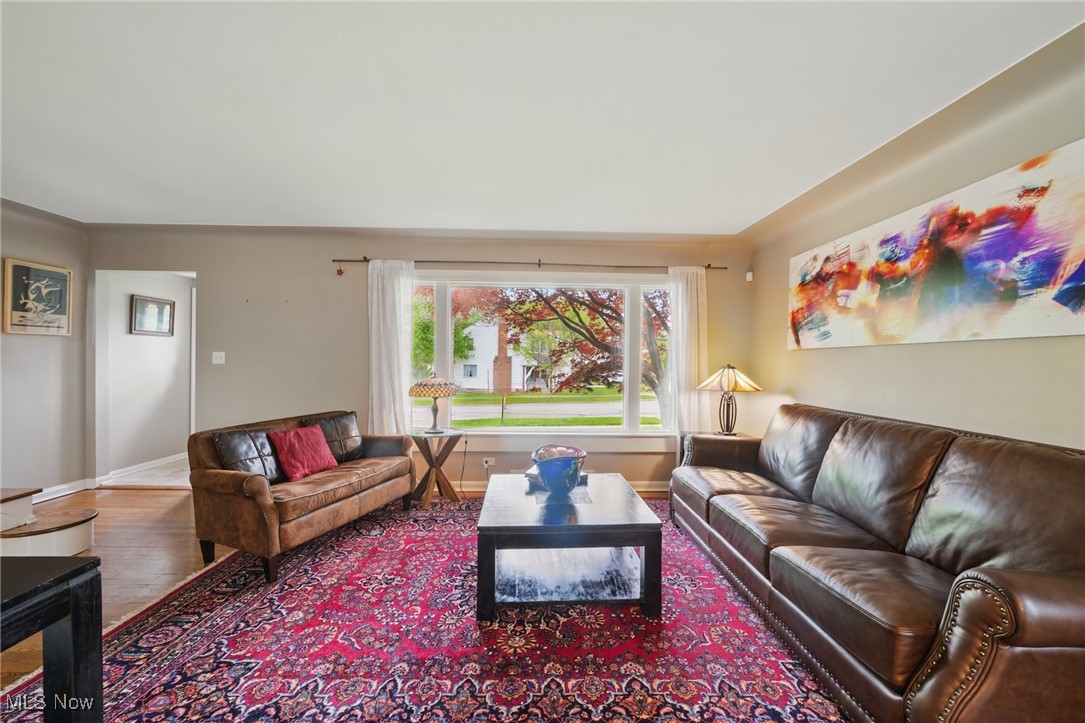 1315 Clearview Road Cleveland, OH 44124 - Photo 4 of 28