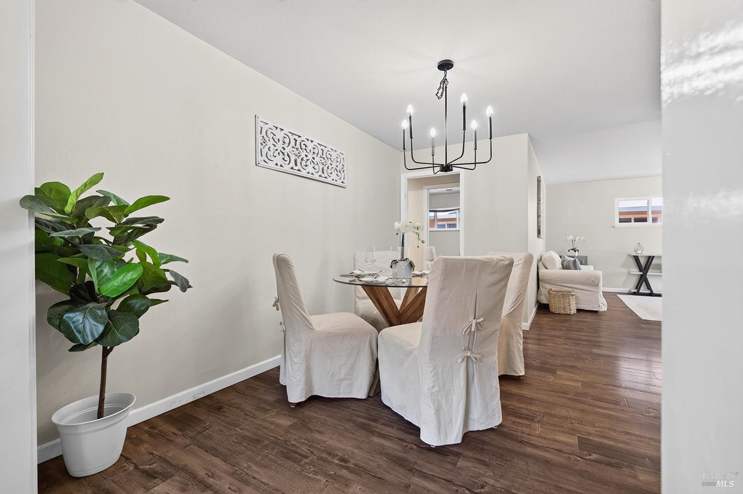 1481 North Street Santa Rosa, CA 95404 - Photo 8 of 24 Gallery Image 8