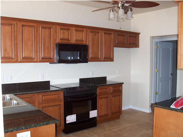 7393 Old Bay Pointe Road Milton, FL 32583 - Photo 7 of 19 Gallery Image 7