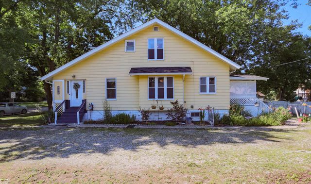 $245,000 | 410 North Main Street, Almont, MI 48003