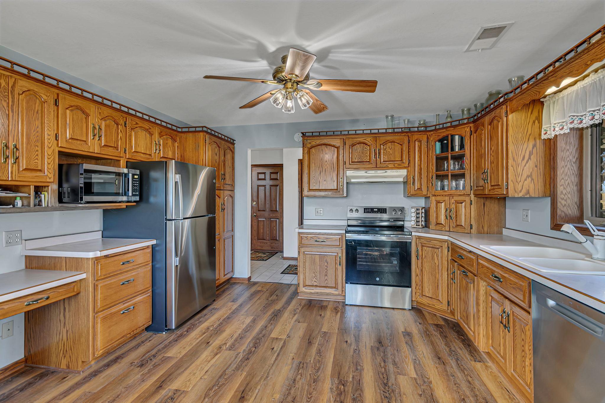 4221 75th Street Northwest Pennock, MN 56279 - Photo 13 of 56