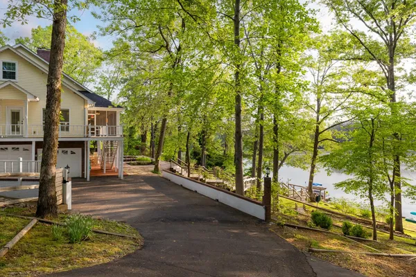 $629,000 | 100 Woodrun Circle, Middleton, TN 38052