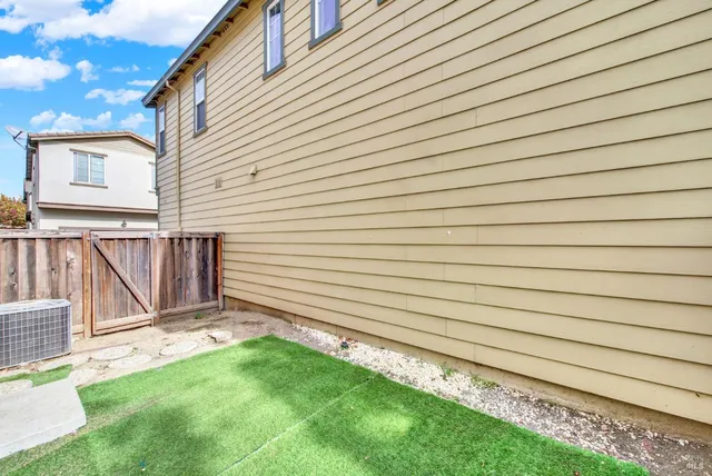 $490,000 | 1667 Vicksburg Drive, Fairfield, CA 94533