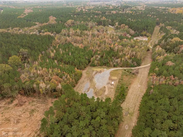 a view of a lake from a yard