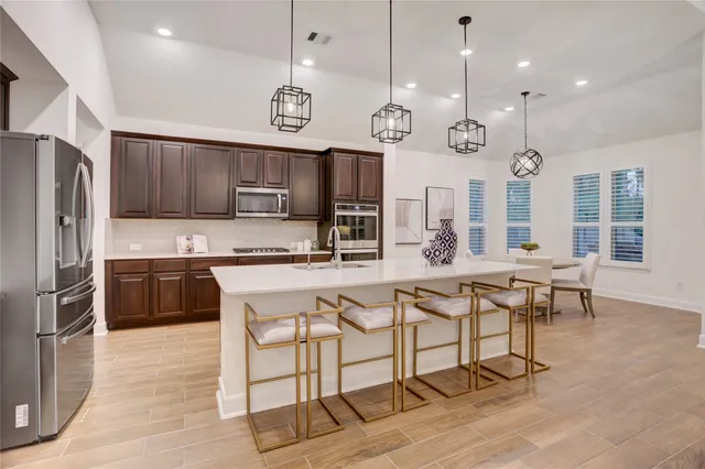 $550,000 | 13214 Westmont Heights Lane, Houston, TX 77044