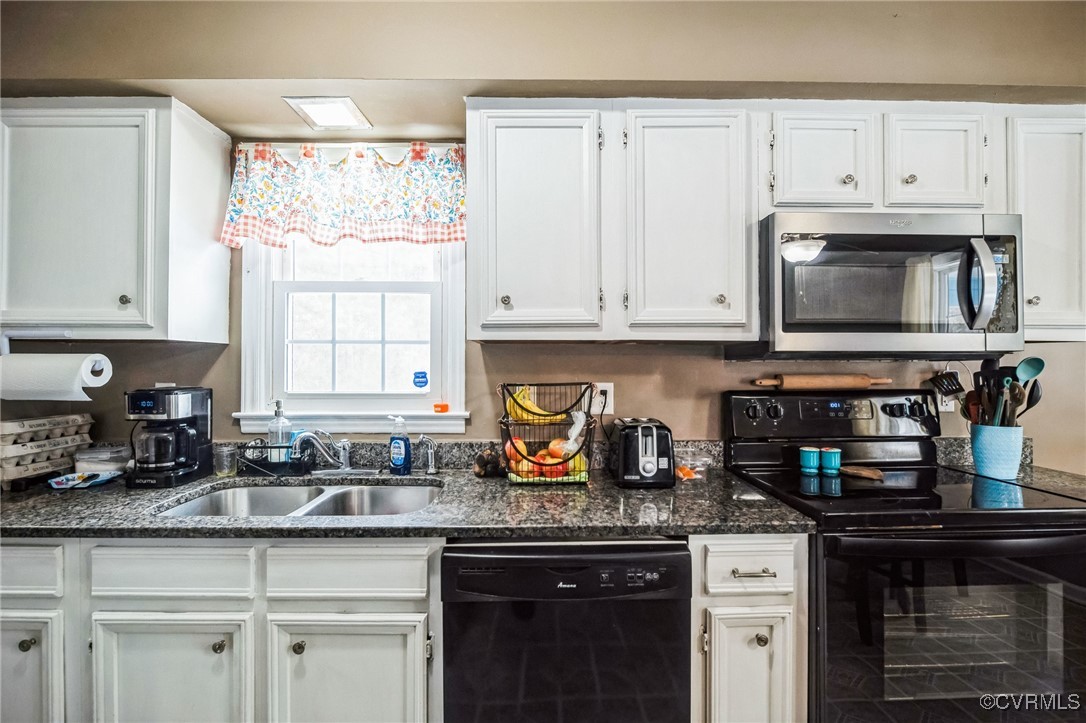 1235 Ridgeview Road Reva, VA 22735 - Photo 12 of 33 Kitchen with whirlpool appliances