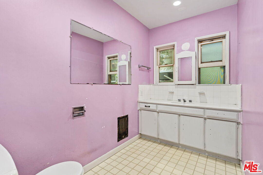 2797 Mataro Street Pasadena, CA 91107 - Photo 17 of 35