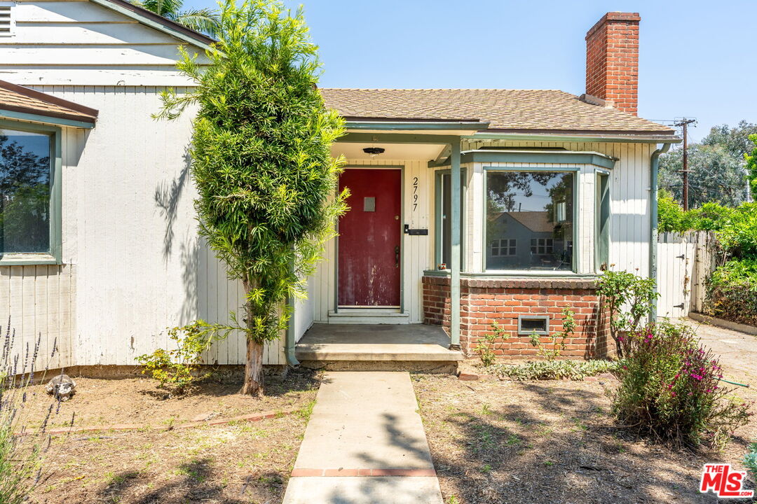 2797 Mataro Street Pasadena, CA 91107 - Photo 3 of 35