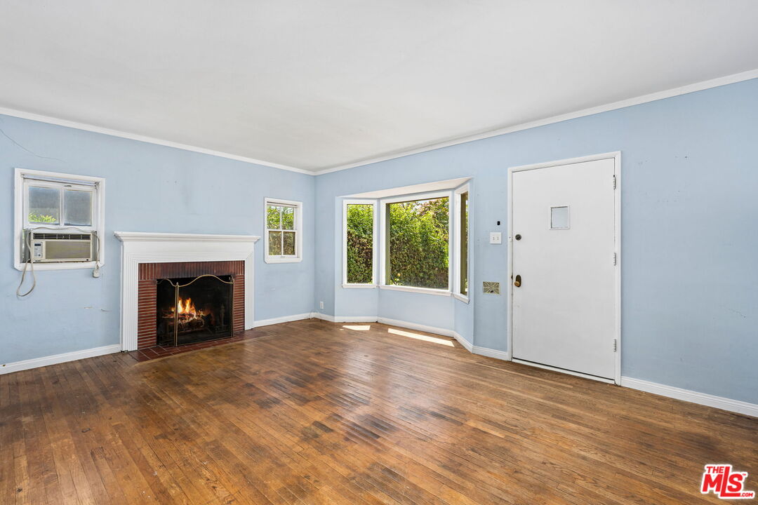 2797 Mataro Street Pasadena, CA 91107 - Photo 5 of 35