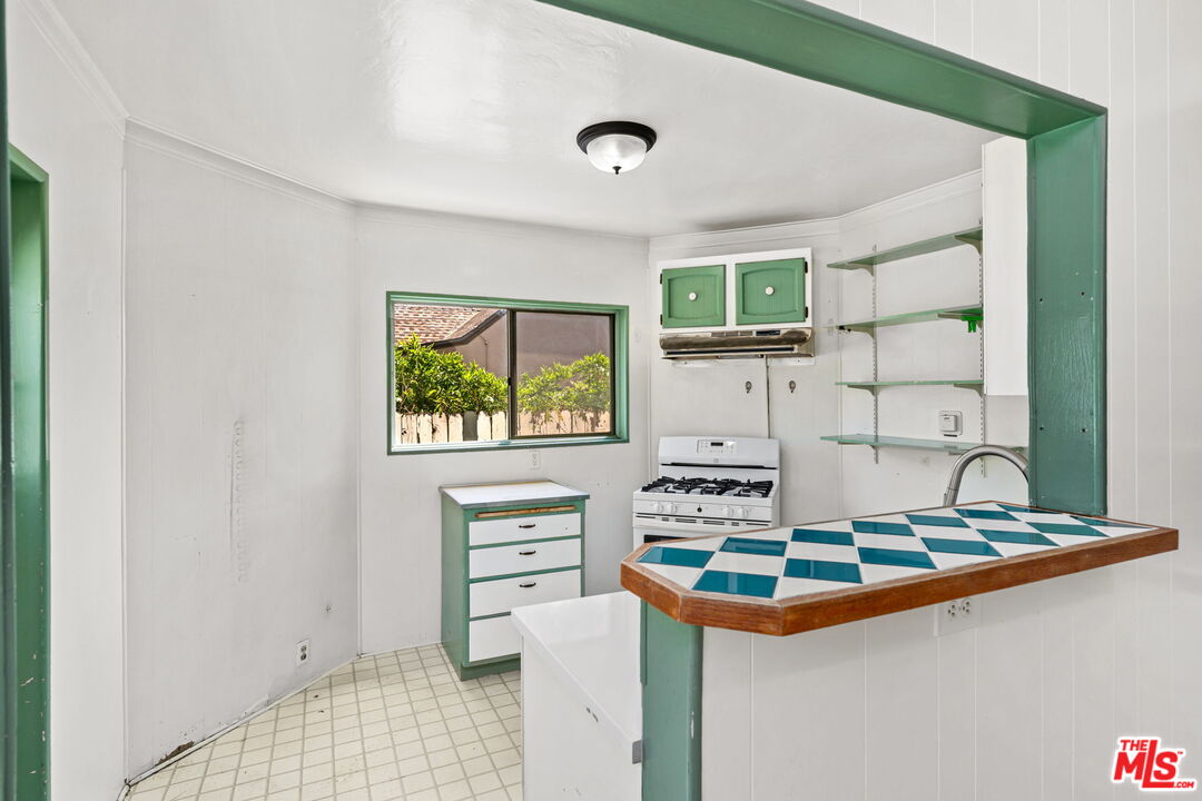2797 Mataro Street Pasadena, CA 91107 - Photo 9 of 35