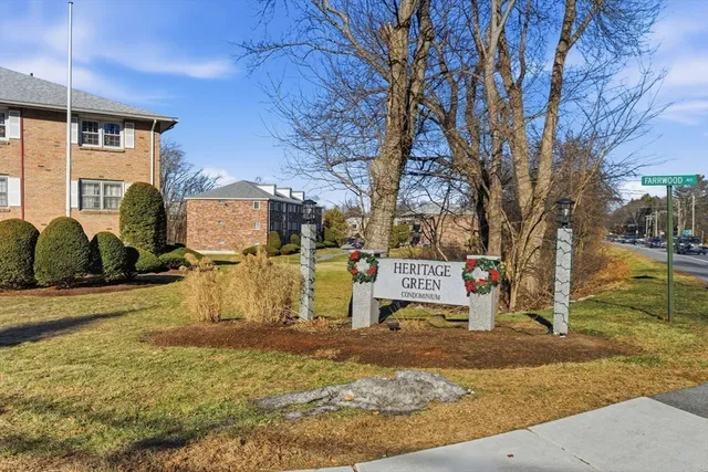 a view of a outdoor space