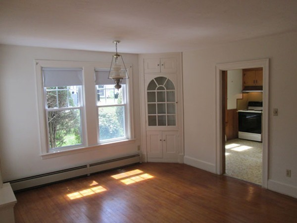 48 Dufton Road Andover, MA 01810 - Photo 4 of 12 Gallery Image 4