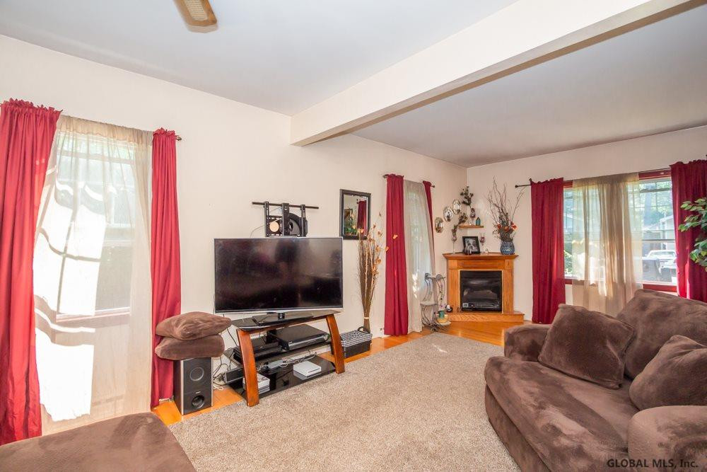 170 Manchester Road Schenectady, NY 12304 - Photo 12 of 30 Photo 12