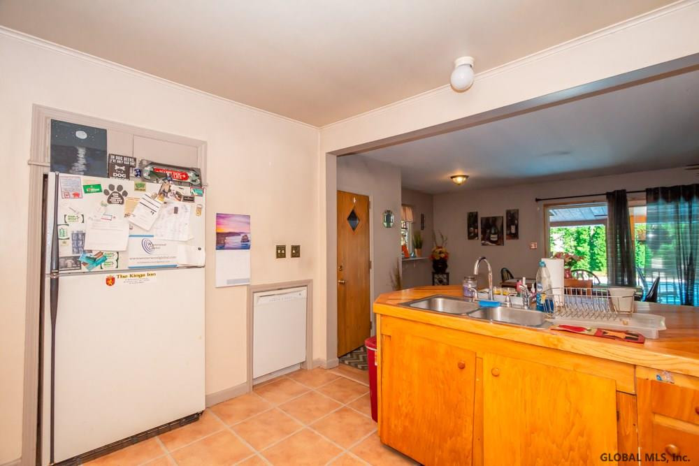 170 Manchester Road Schenectady, NY 12304 - Photo 17 of 30 Photo 17