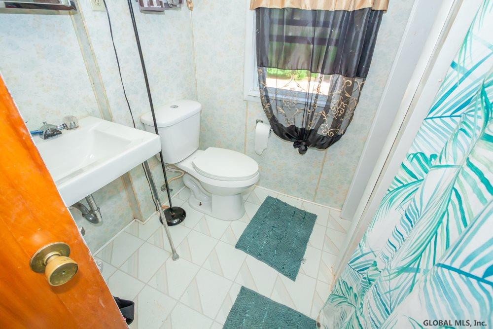 170 Manchester Road Schenectady, NY 12304 - Photo 22 of 30 Photo 22