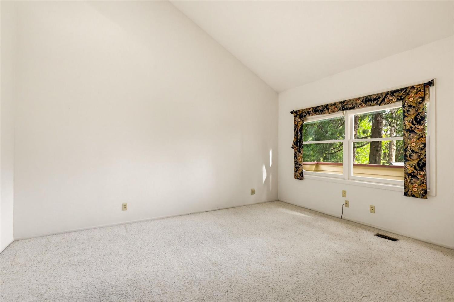 334 Bridge Way Nevada City, CA 95959 - Photo 12 of 32