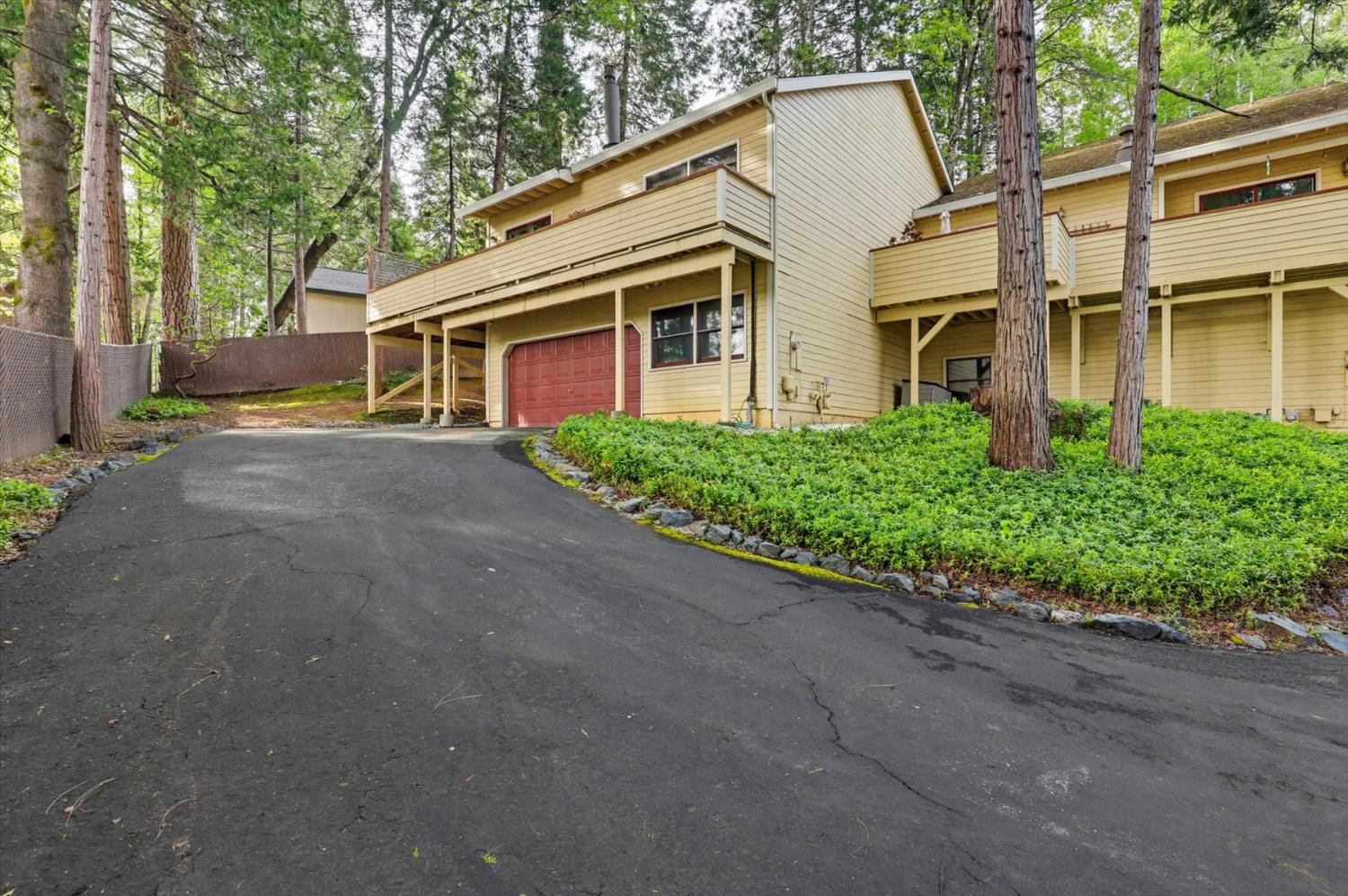334 Bridge Way Nevada City, CA 95959 - Photo 2 of 32