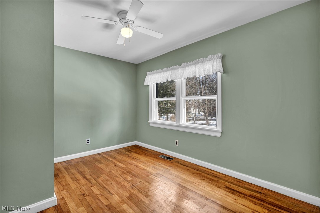 833 Lander Road Cleveland, OH 44143 - Photo 18 of 26 Gallery Image 18