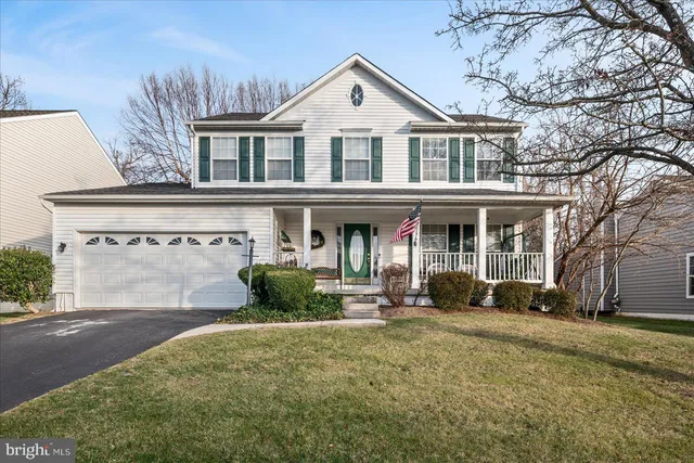 $725,000 | 20956 Hollyberry Court, Ashburn, VA 20147