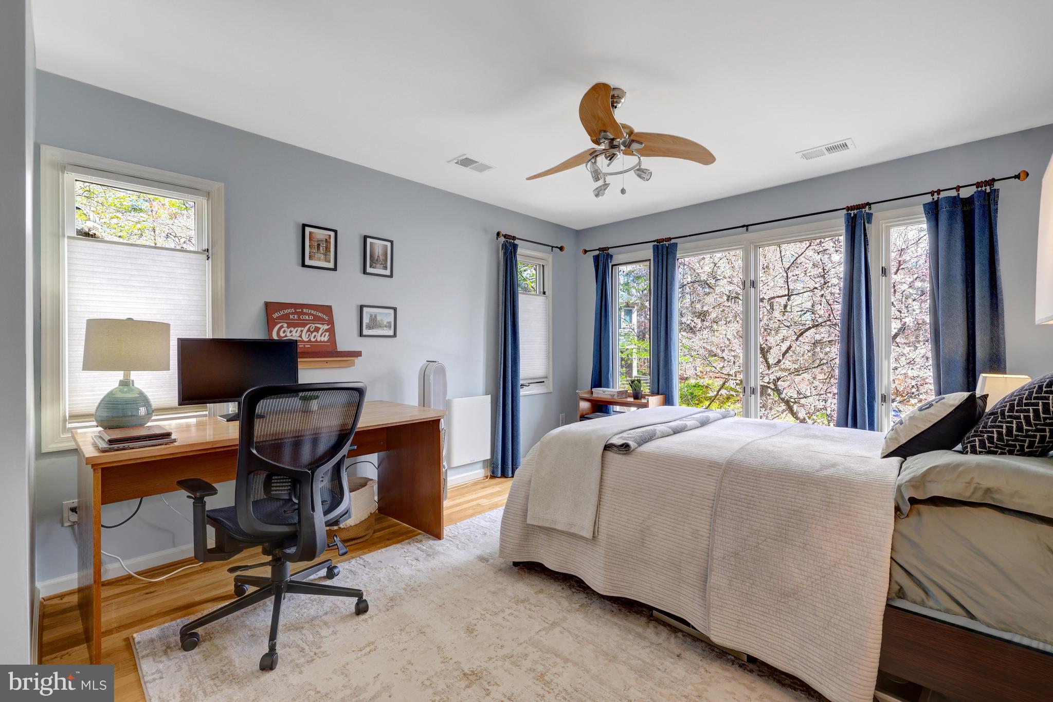 11122 Lakespray Way Reston, VA 20191 - Photo 48 of 77 Bedroom #3 with hardwoods and natural light.