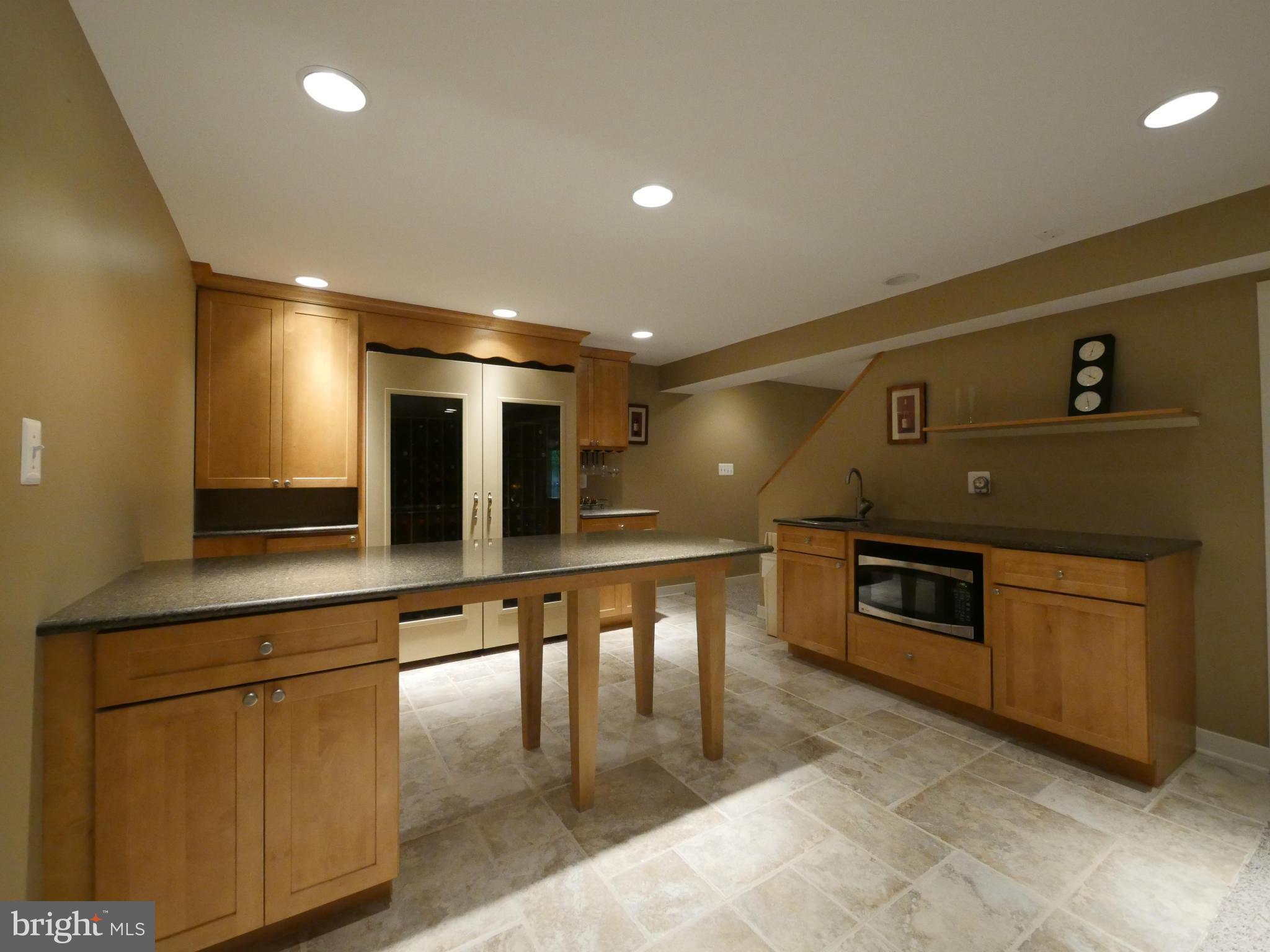 7360 Kindler Road Columbia, MD 21046 - Photo 22 of 30 Basement wet bar