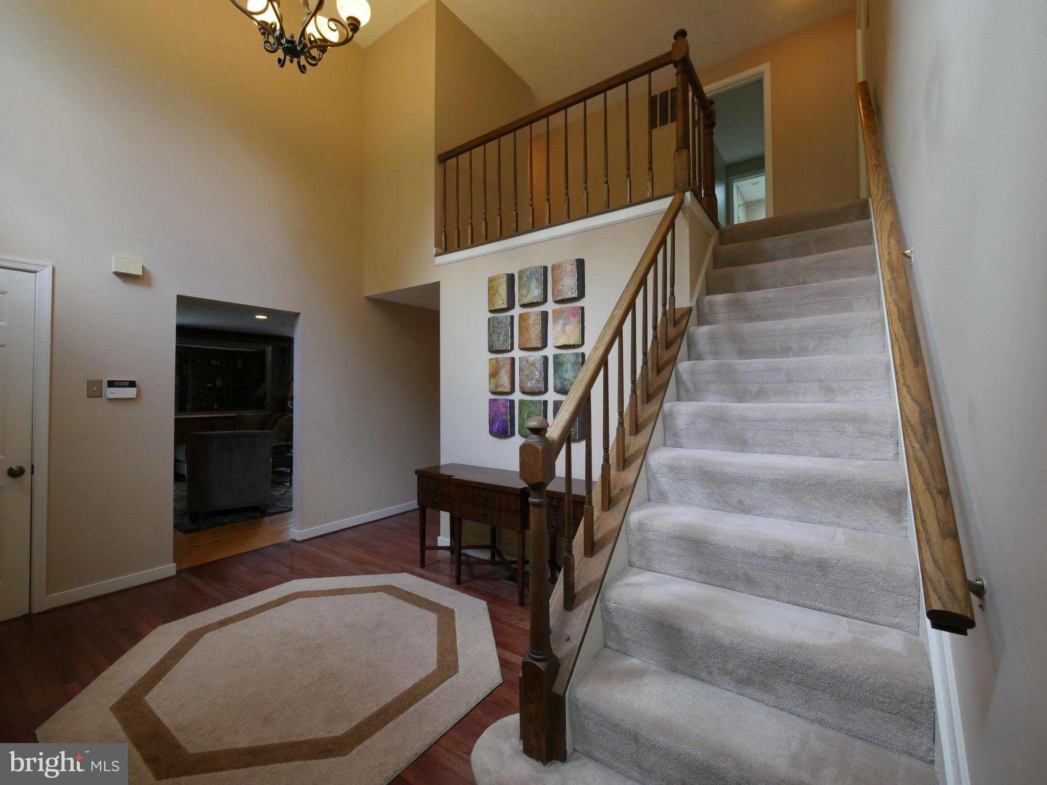 Interior (General) 2 story foyer