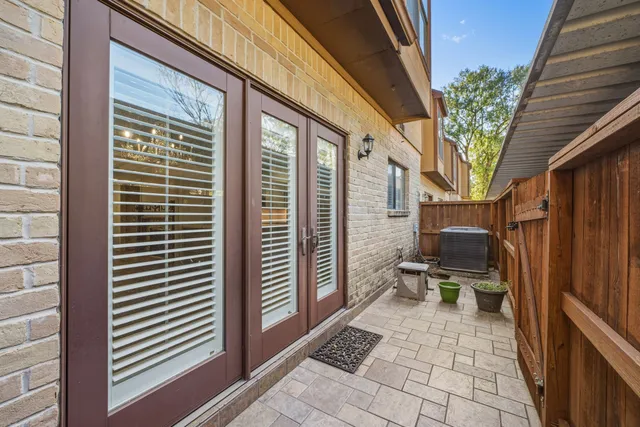 $2,500 | 11711 Memorial Drive, Unit 151, Houston, TX 77024