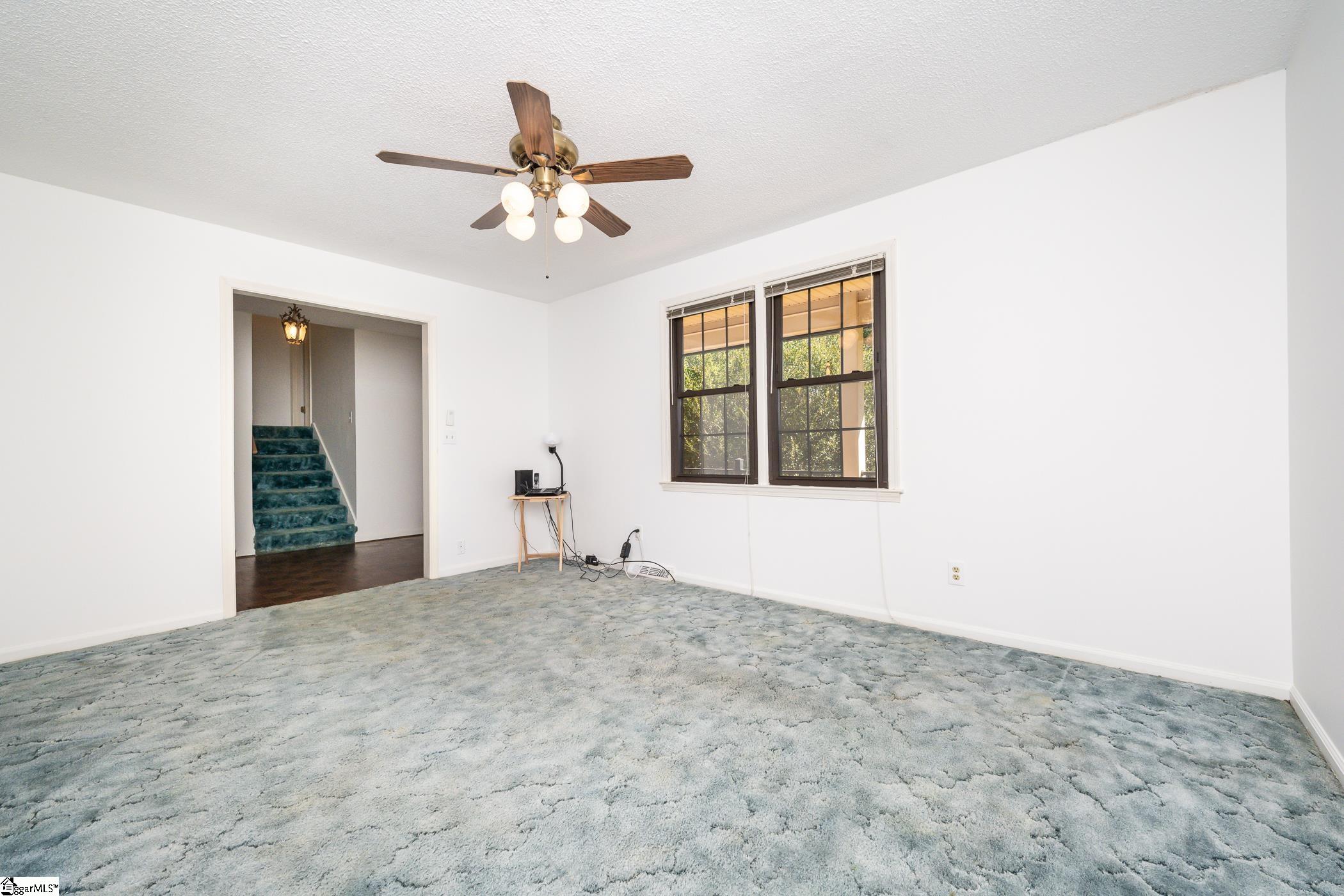 909 Standing Springs Road Greenville, SC 29605 - Photo 11 of 32 Gallery Image 11