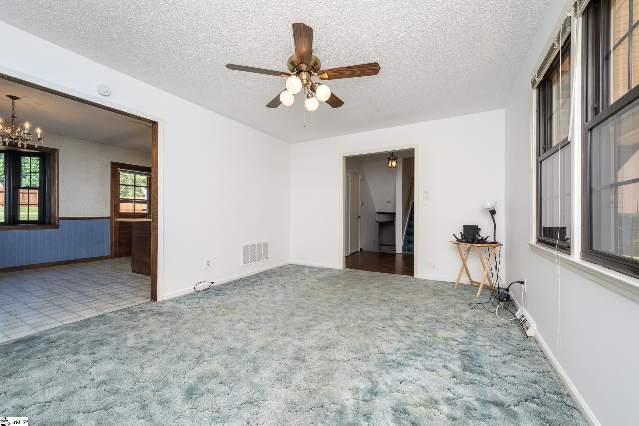 909 Standing Springs Road Greenville, SC 29605 - Photo 12 of 32 Gallery Image 12