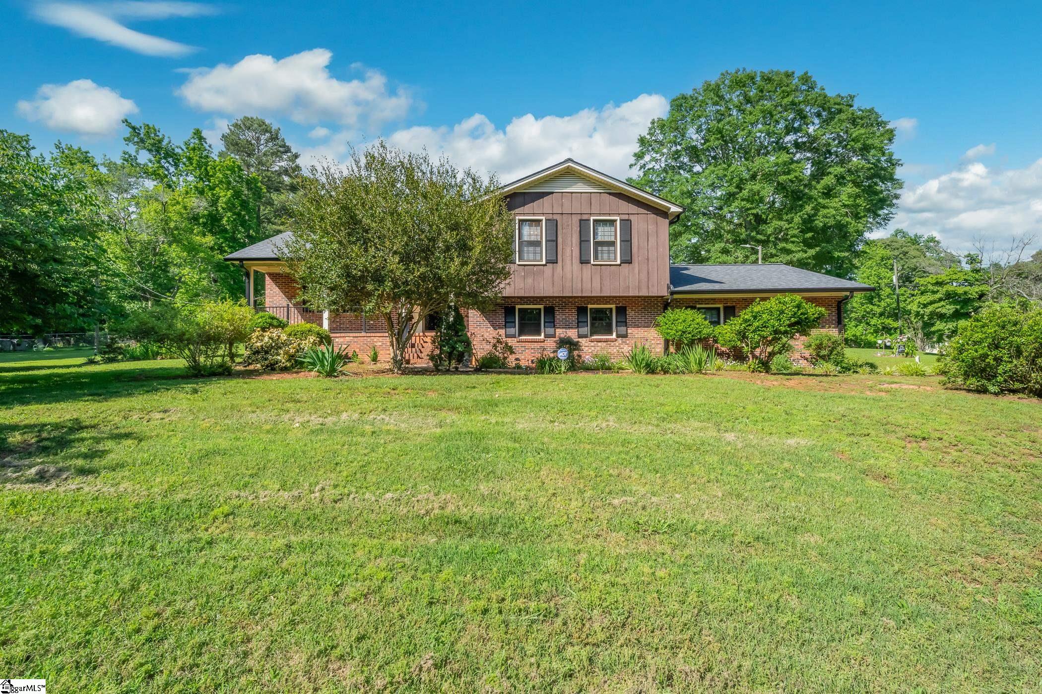 909 Standing Springs Road Greenville, SC 29605 - Photo 2 of 32 Gallery Image 2