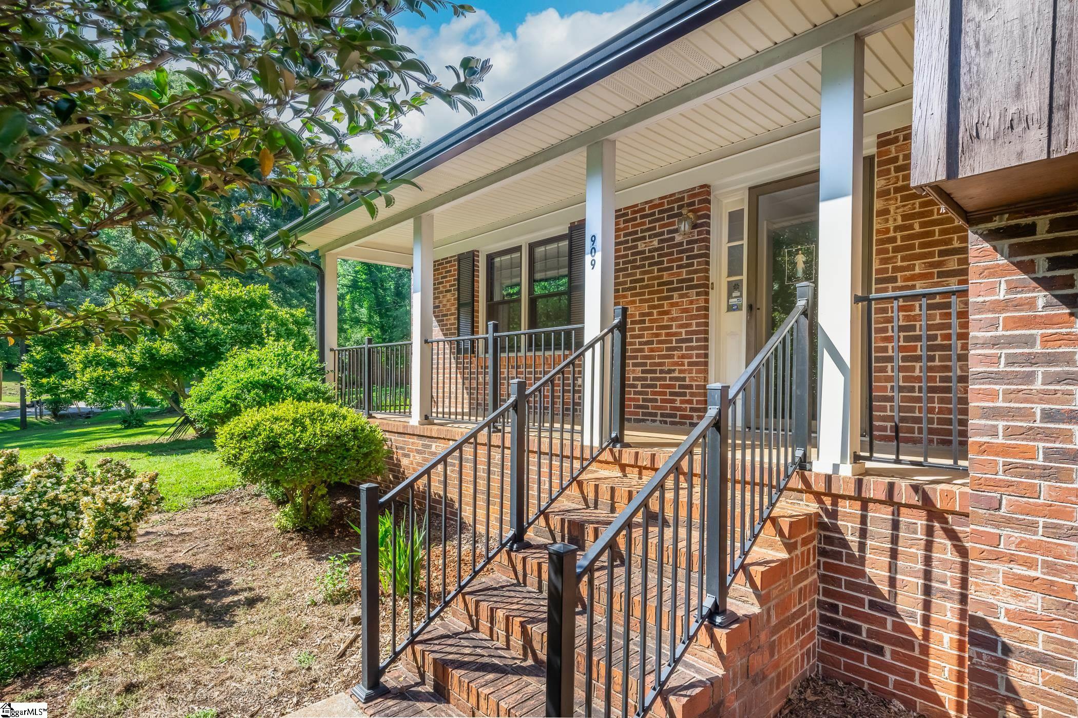 909 Standing Springs Road Greenville, SC 29605 - Photo 3 of 32 Gallery Image 3