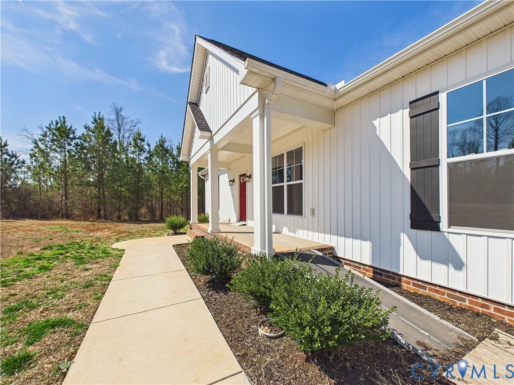 6795 Darlington Heights Road Cullen, VA 23934 - Photo 2 of 44 Entrance to property with a porch