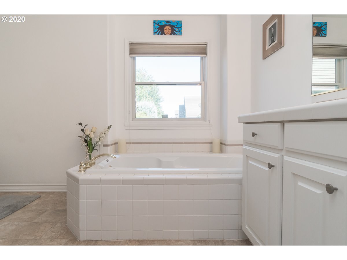 1213 Goose Creek Road Woodburn, OR 97071 - Photo 16 of 24 Gallery Image 16