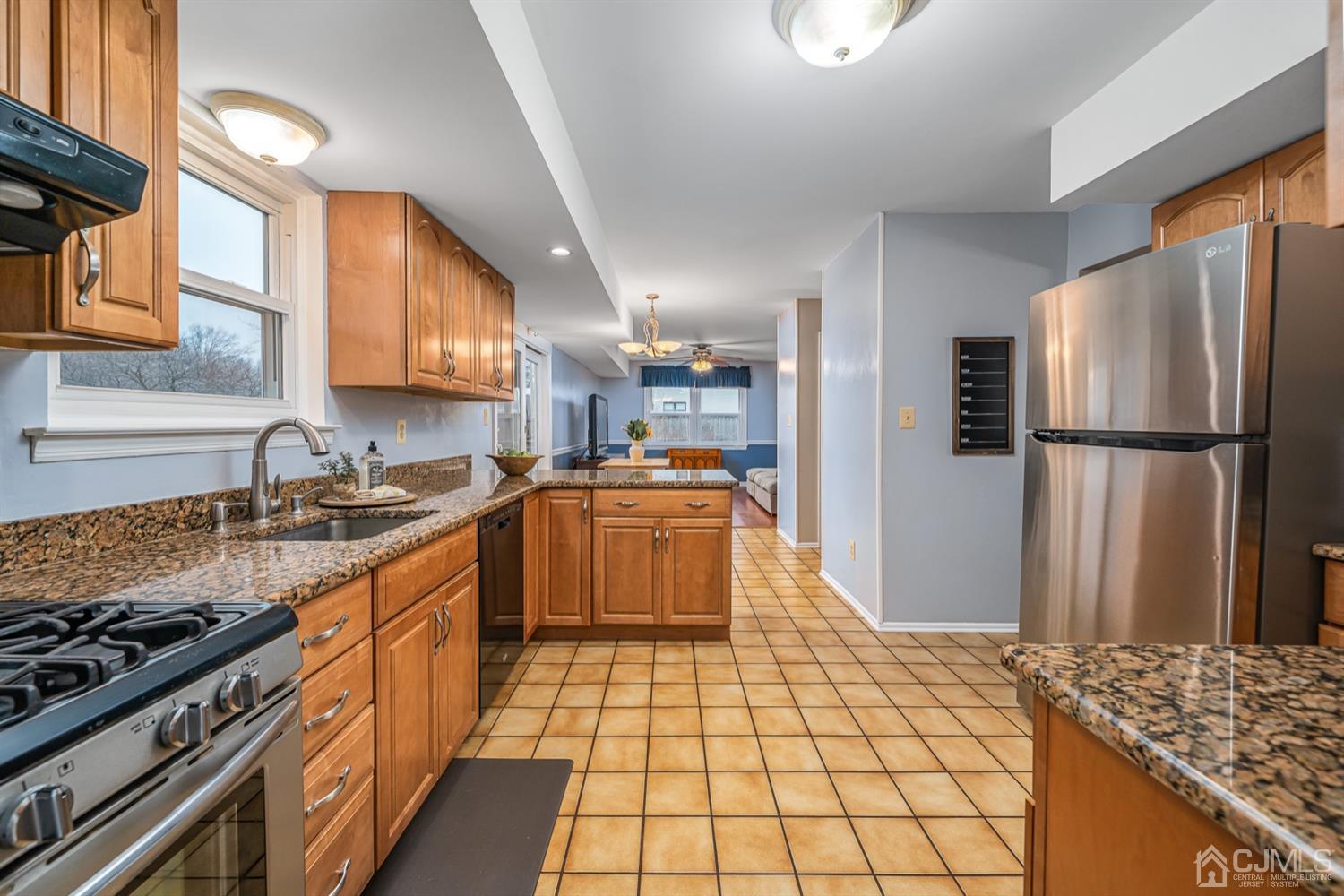 139 Wescott Road Hillsborough, NJ 08844 - Photo 8 of 21 Gallery Image 8