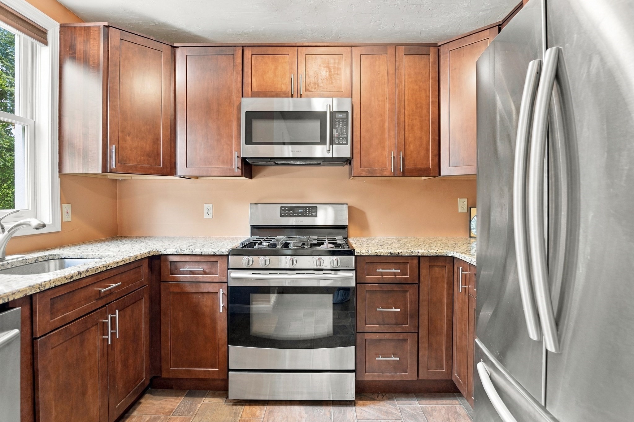 2 Summerville Road, Unit 2 Foxboro, MA 02035 - Photo 5 of 35 Gallery Image 5