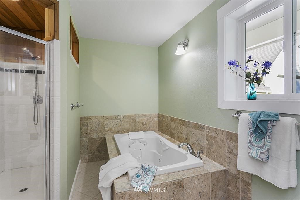 11240 Olympic View Road Northwest Silverdale, WA 98383 - Photo 14 of 25 Gallery Image 14