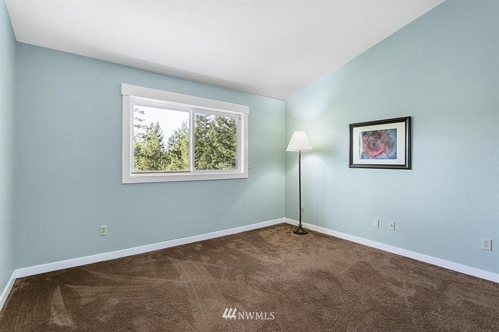 11240 Olympic View Road Northwest Silverdale, WA 98383 - Photo 17 of 25 Gallery Image 17