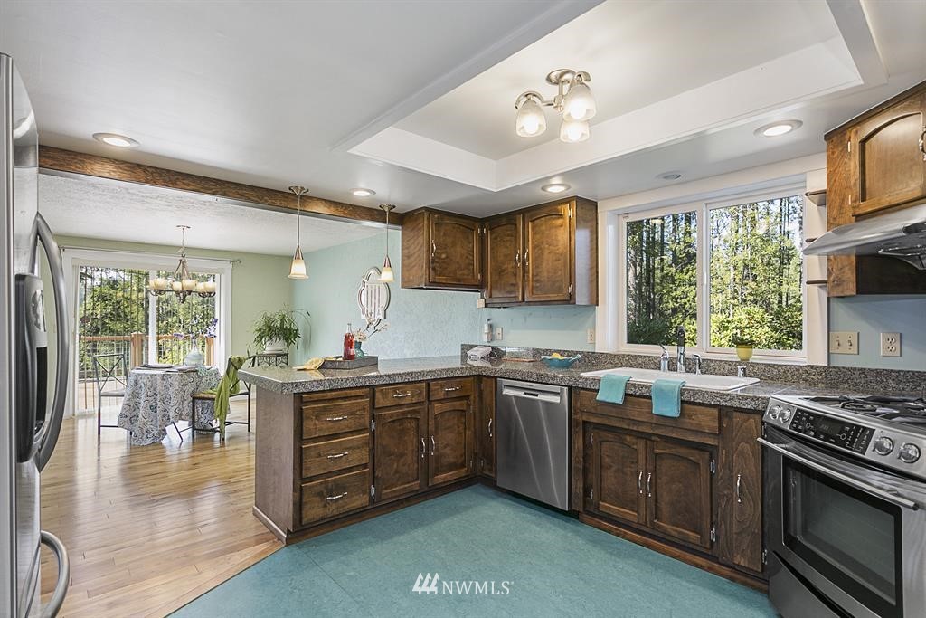 11240 Olympic View Road Northwest Silverdale, WA 98383 - Photo 9 of 25 Gallery Image 9