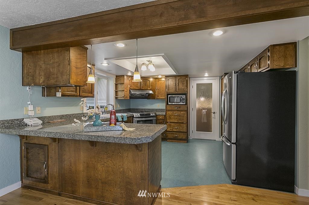 11240 Olympic View Road Northwest Silverdale, WA 98383 - Photo 10 of 25 Gallery Image 10