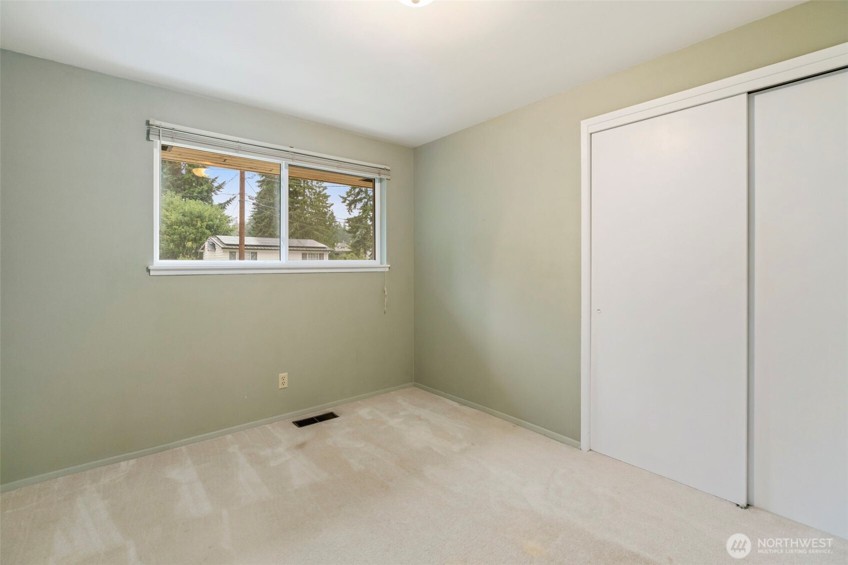 9526 235th Street Southwest Edmonds, WA 98020 - Photo 17 of 40 Gallery Image 17