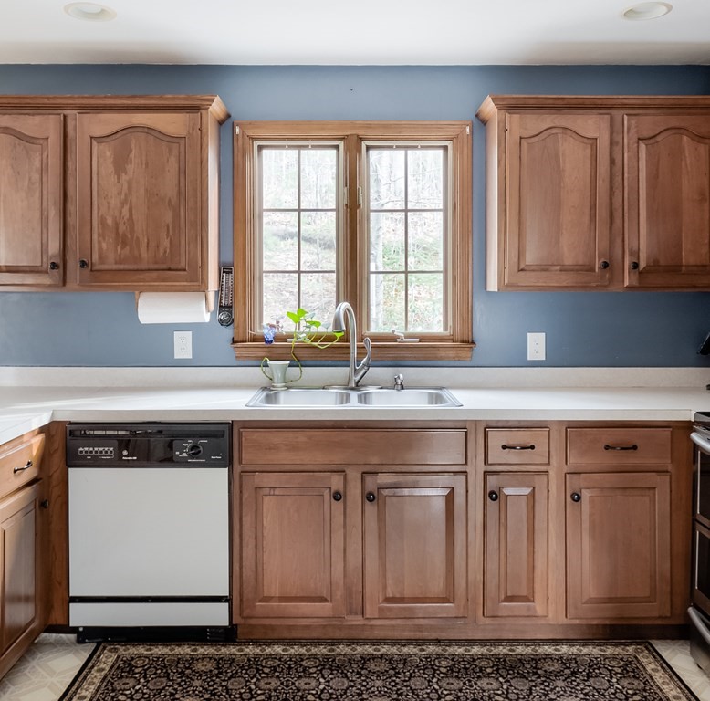 6 Britney Drive Rutland, MA 01543 - Photo 3 of 28 Gallery Image 3