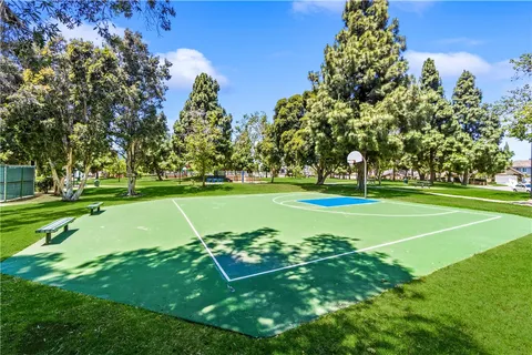 $1,355,000 | 3462 Windsor Court, Costa Mesa, CA 92626