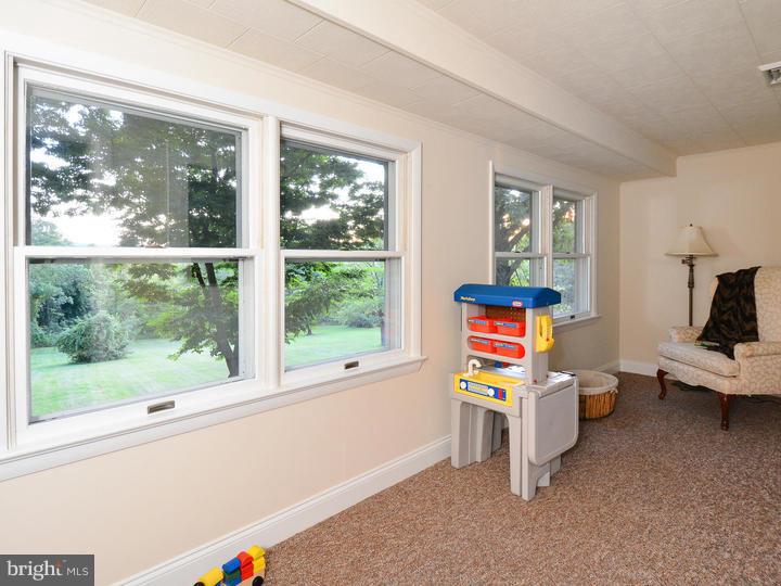 870 Temple Road Pottstown, PA 19465 - Photo 10 of 20 Office / Study