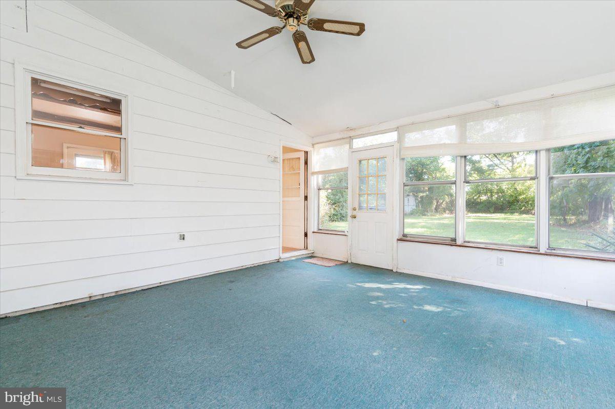 10329 Greentop Road Cockeysville, MD 21030 - Photo 14 of 34 Florida room