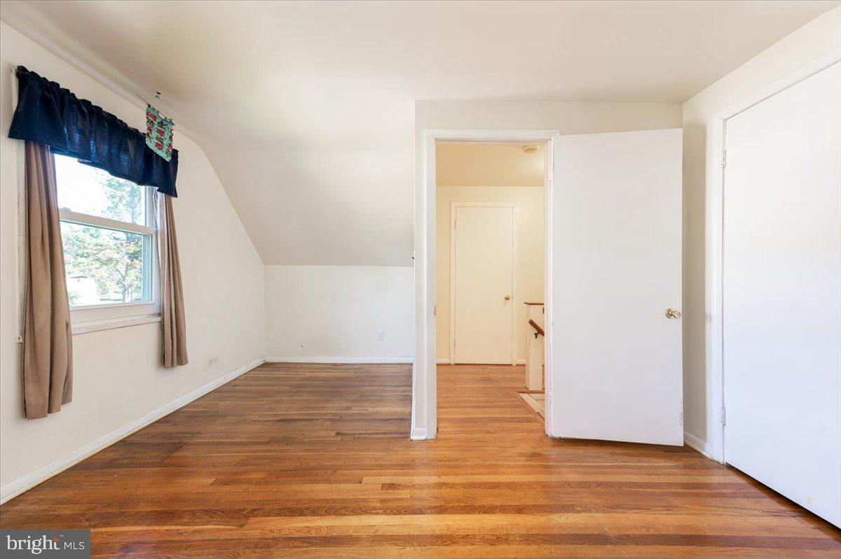 10329 Greentop Road Cockeysville, MD 21030 - Photo 16 of 34 1st floor bedroom