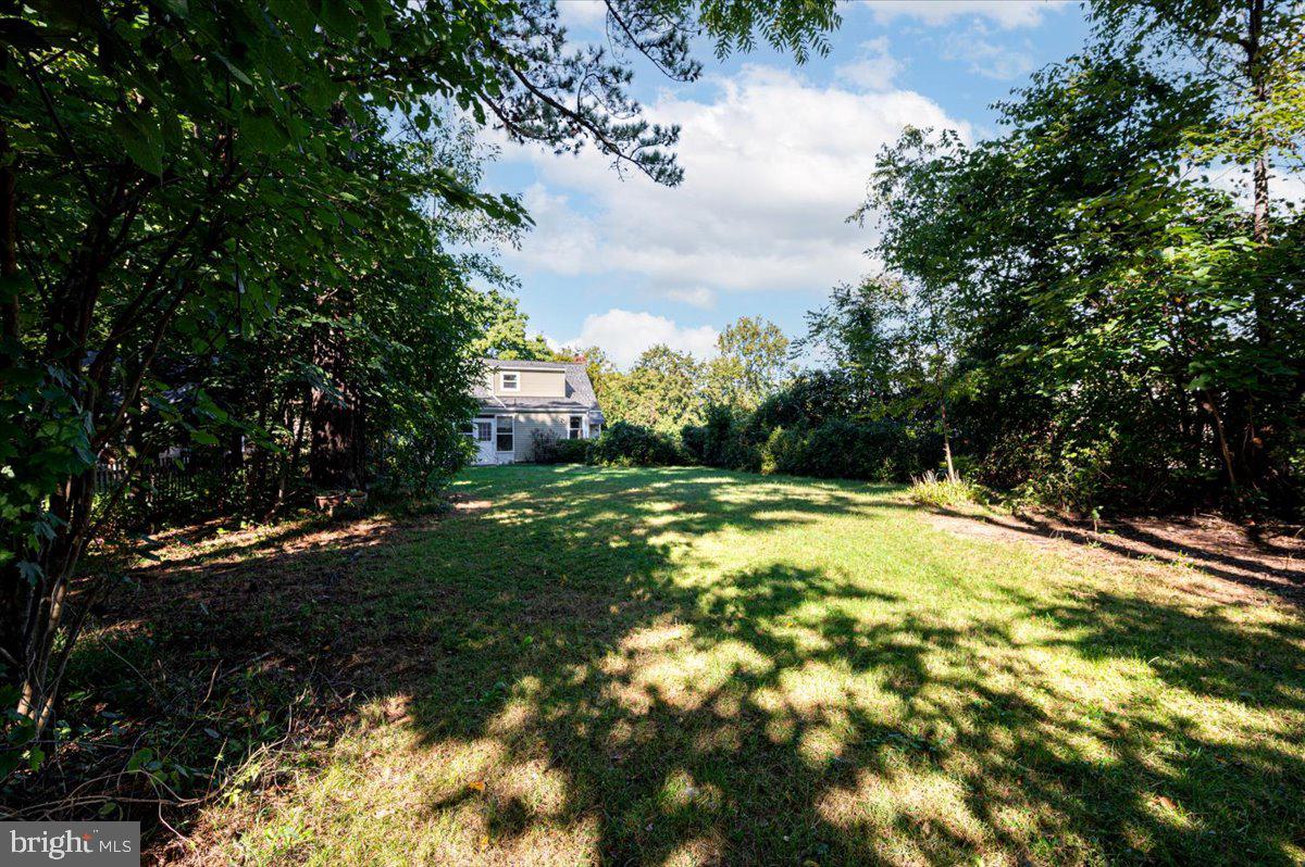 10329 Greentop Road Cockeysville, MD 21030 - Photo 30 of 34 Private backyard is great for that gardener
