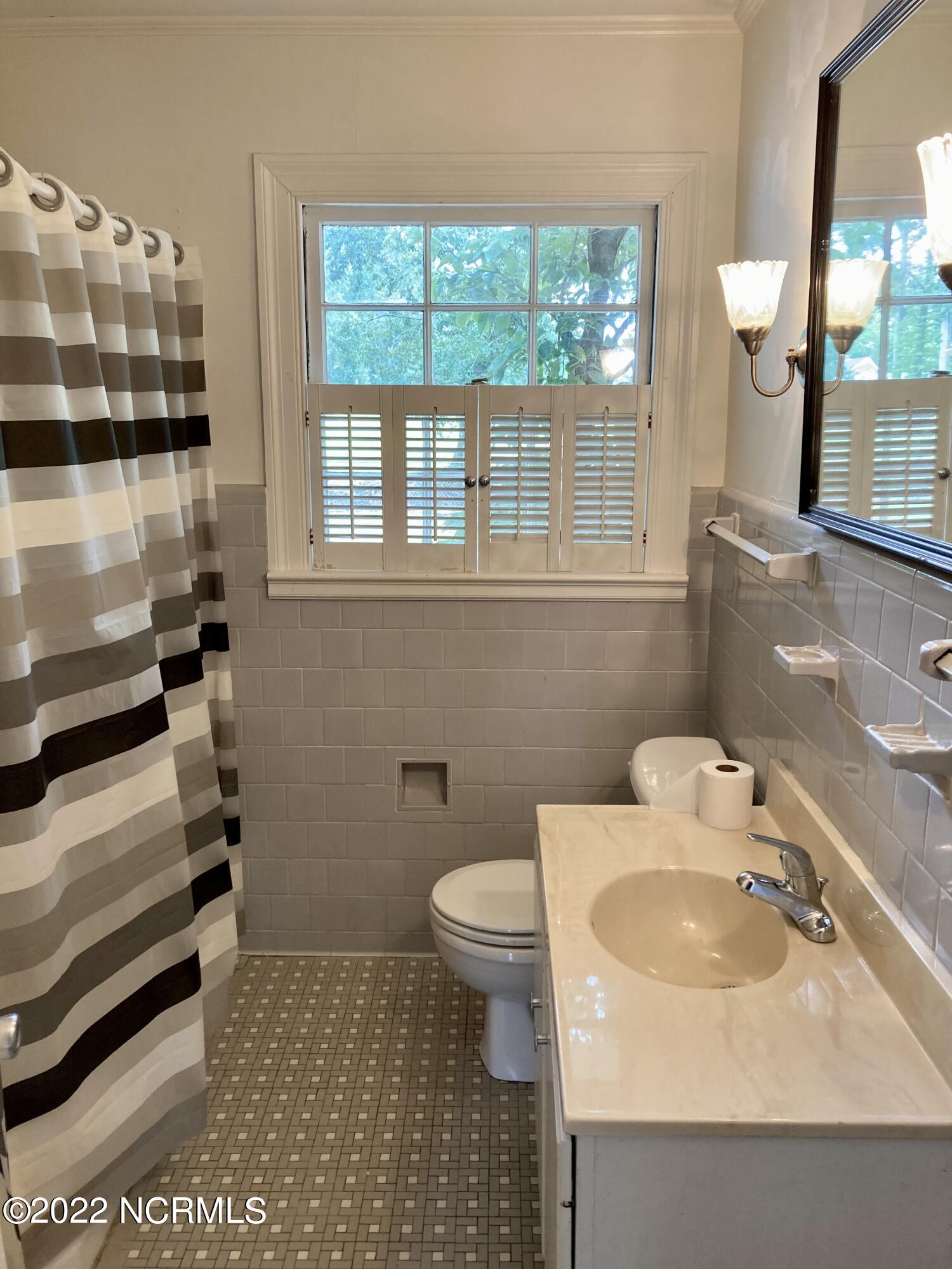 1218 Stockton Road Kinston, NC 28504 - Photo 6 of 15 IMG_E1136